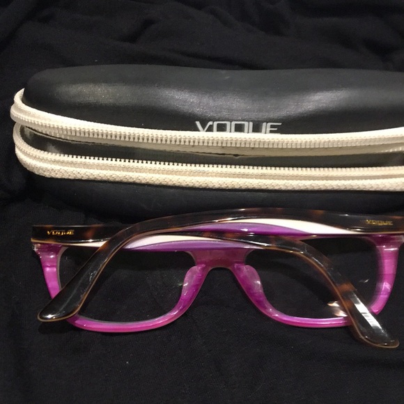 Women's Vogue eyeglass frames. - Picture 7 of 7